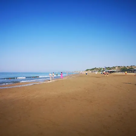 Guendogdu Tatil Sitesinde Dubleks Villa בית נופש סייד